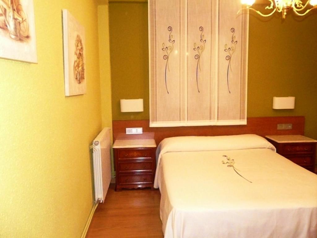 Apartamento Turistico Guara Casa Castro Barbastro Room photo